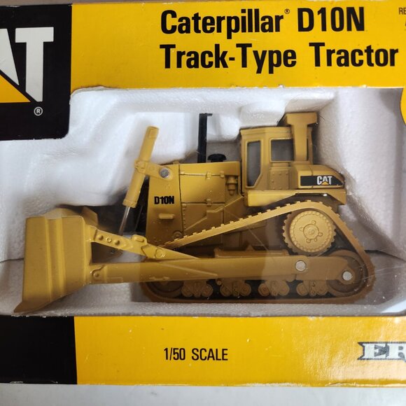 ERTL 2436 CAT D10N Tracked Bulldozer 1:50 Scale Diecast Model In Package - Picture 2 of 9